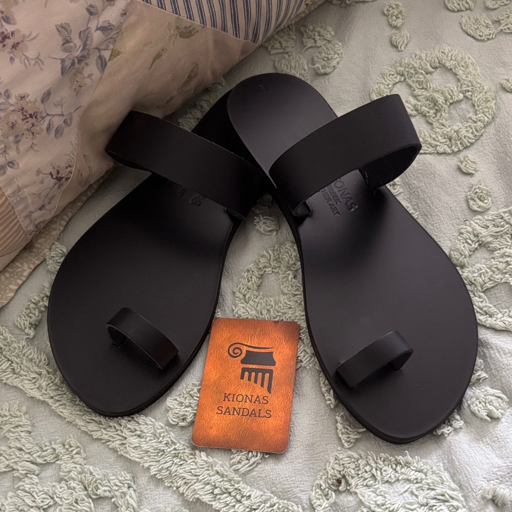NEW Kionas RHEA Black Greek Leather Art Sandals 9